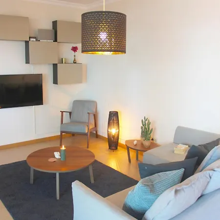 Modern Apartment, Close To The Beach, Wi-fi & A C
