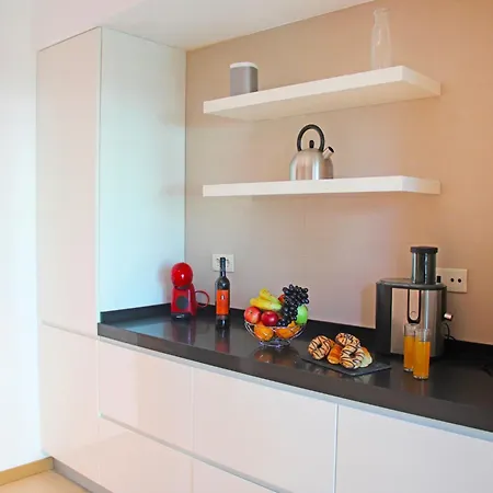 Modern Apartment, Close To The Beach, Wi-fi & A C Appartamento *